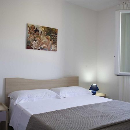 Appartamenti In Via Schipa Pescoluse Marina Di Pescoluse Eksteriør billede
